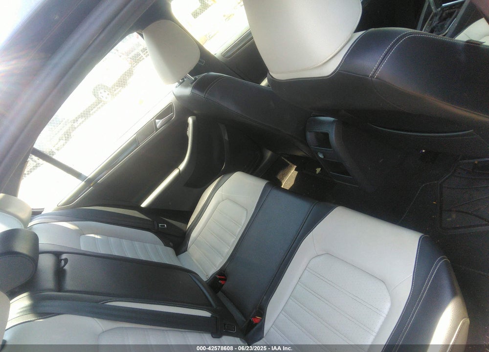 2015 VOLKSWAGEN JETTA VIN: 3VWD17AJ3FM403147