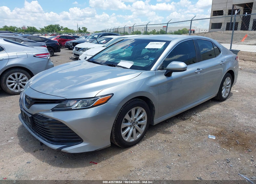 2018 TOYOTA CAMRY VIN: 4T1B11HK0JU620631
