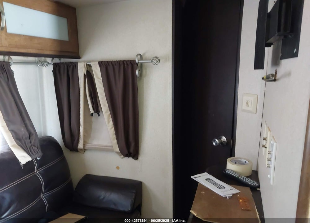 2018 WILDWOOD OTHER VIN: 4X4TWDG22J8803092
