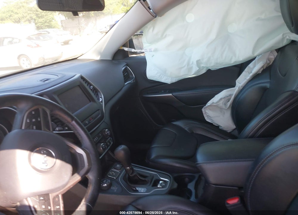 2019 JEEP CHEROKEE VIN: 1C4PJMLXXKD369536