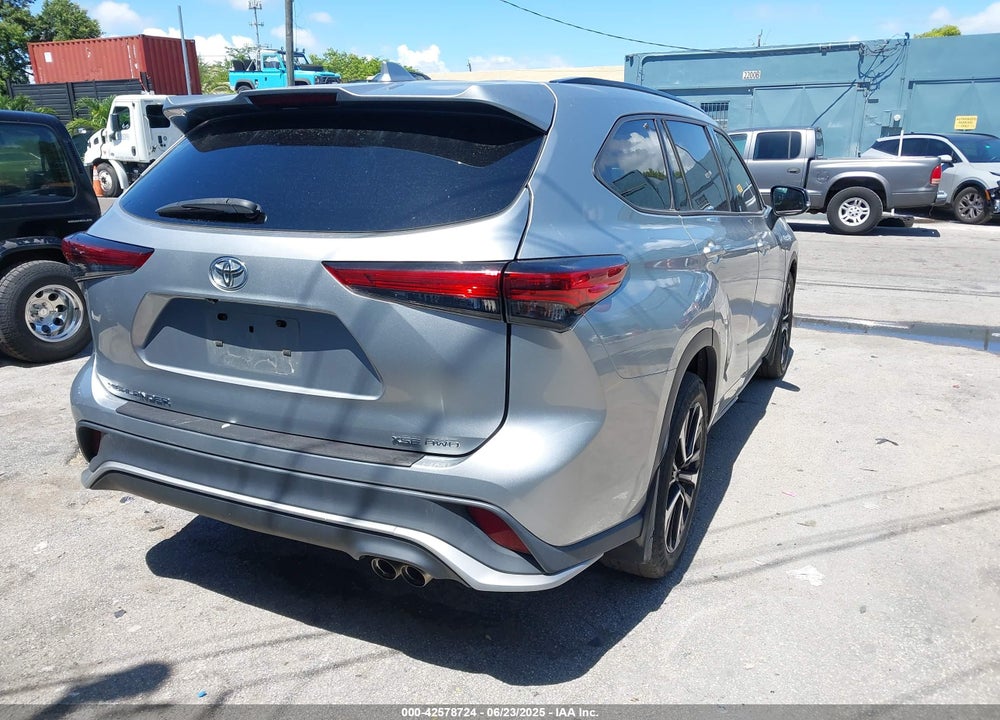 2021 TOYOTA HIGHLANDER VIN: 5TDLZRBH2MS113445