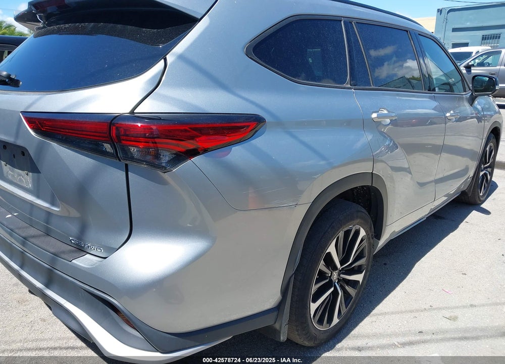 2021 TOYOTA HIGHLANDER VIN: 5TDLZRBH2MS113445