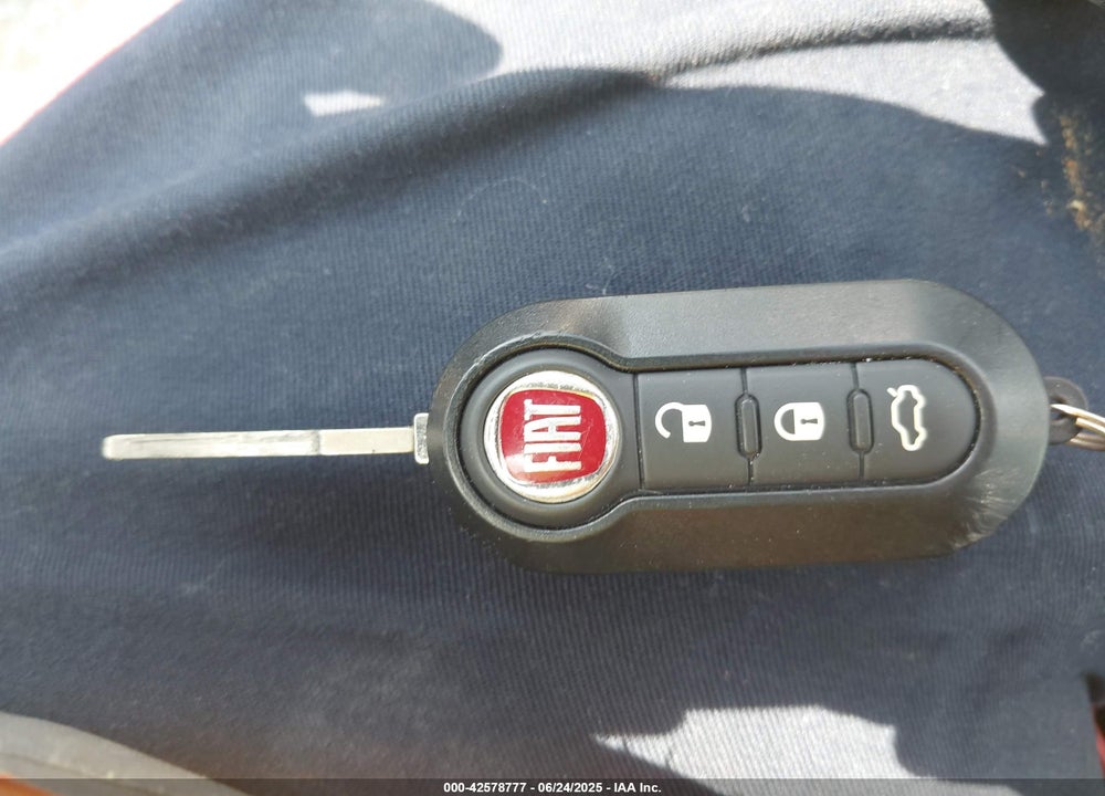 2019 FIAT 500 VIN: 3C3CFFKH2KT820396