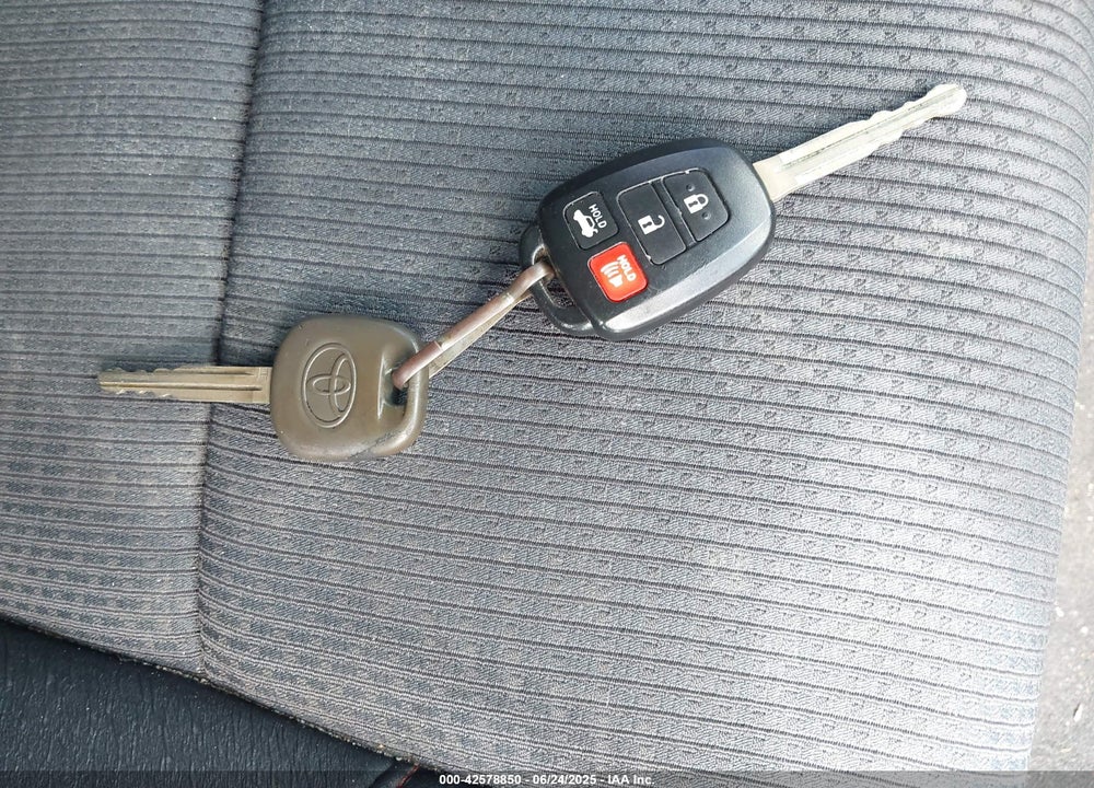 2016 TOYOTA CAMRY VIN: 4T1BF1FK2GU152088