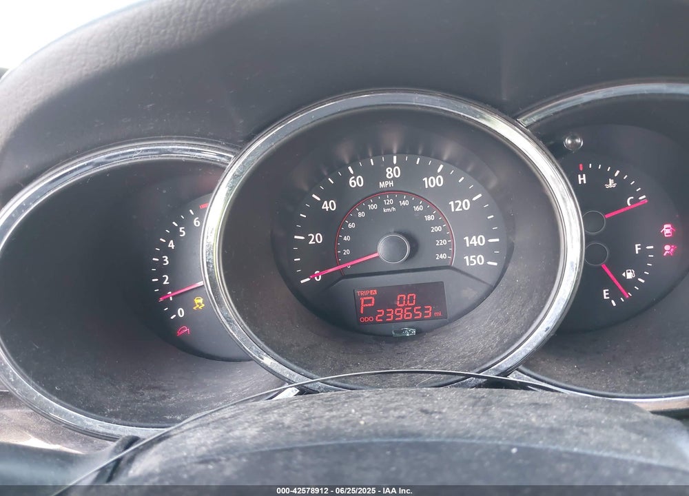 2011 KIA SORENTO VIN: 5XYKT4A17BG076486