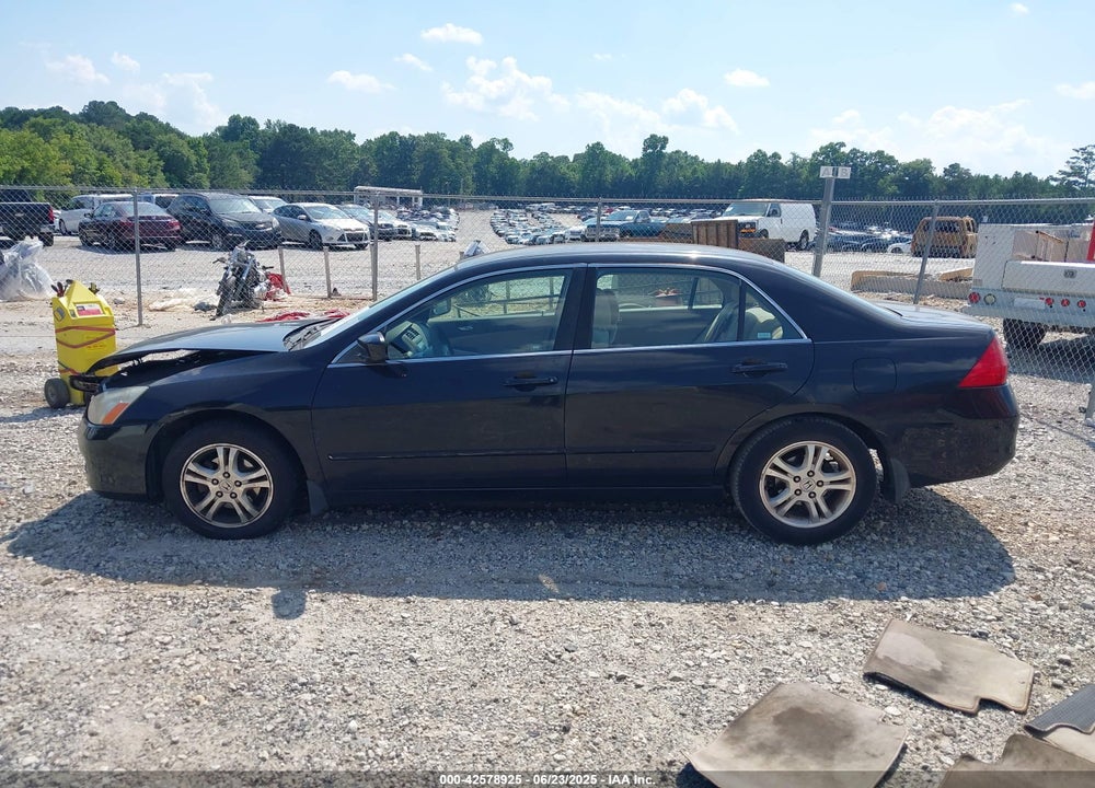 2007 HONDA ACCORD VIN: JHMCM56317C021253