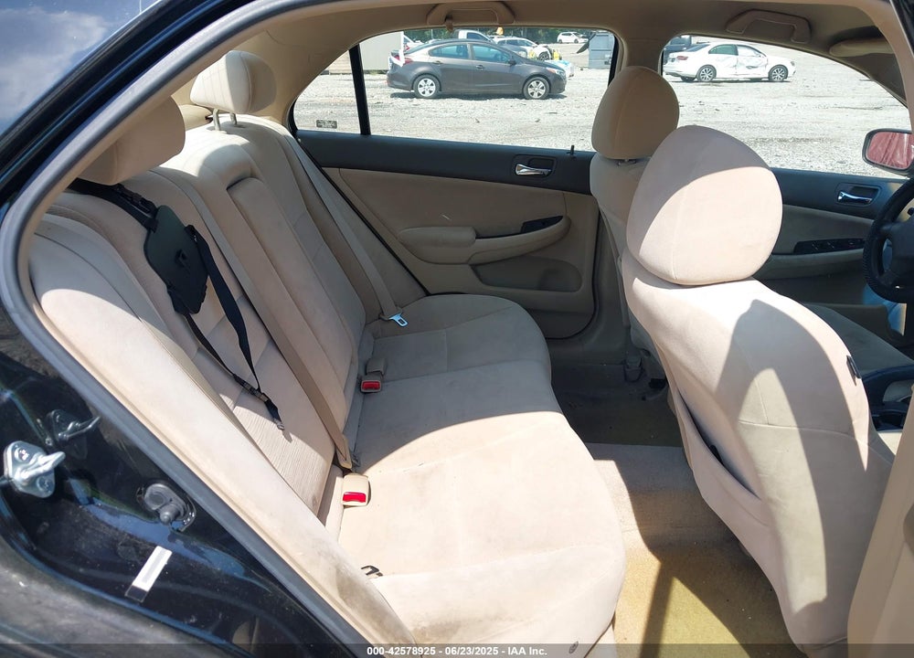 2007 HONDA ACCORD VIN: JHMCM56317C021253