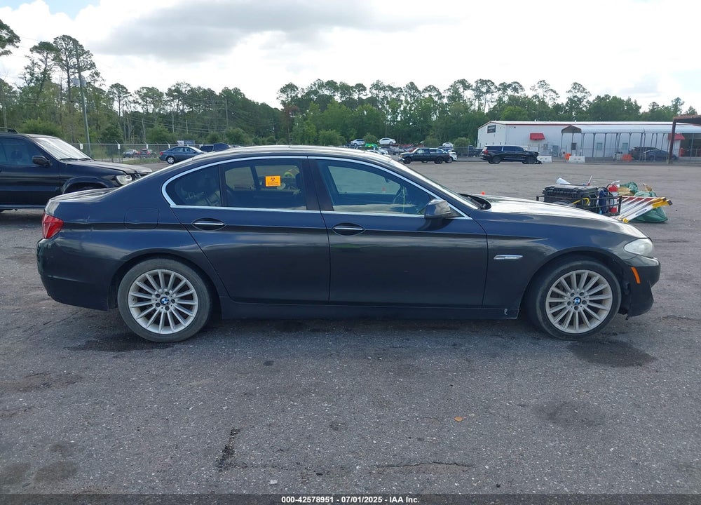 2013 BMW 5 SERIES VIN: WBAFR7C51DC818824