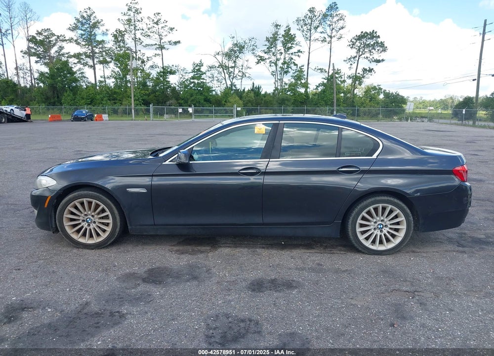 2013 BMW 5 SERIES VIN: WBAFR7C51DC818824