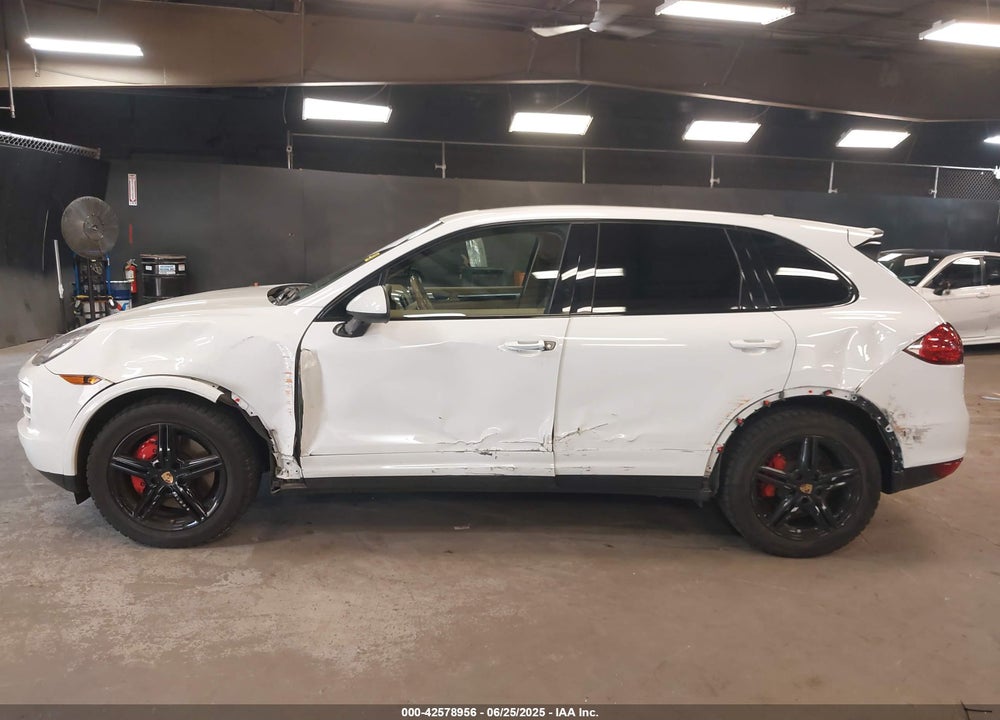 2014 PORSCHE CAYENNE VIN: WP1AA2A27ELA96940