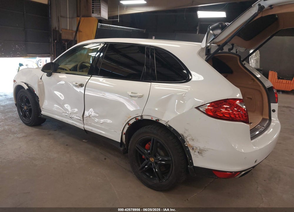 2014 PORSCHE CAYENNE VIN: WP1AA2A27ELA96940