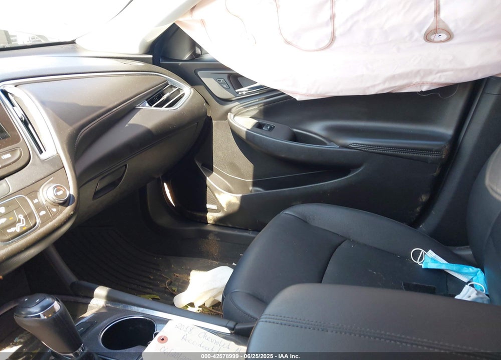 2018 CHEVROLET MALIBU VIN: 1G1ZD5ST2JF118610