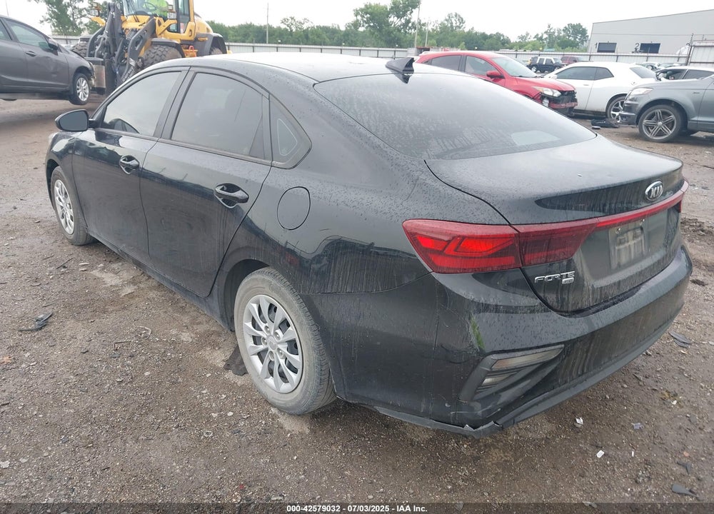 2021 KIA FORTE VIN: 3KPF24AD1ME401759