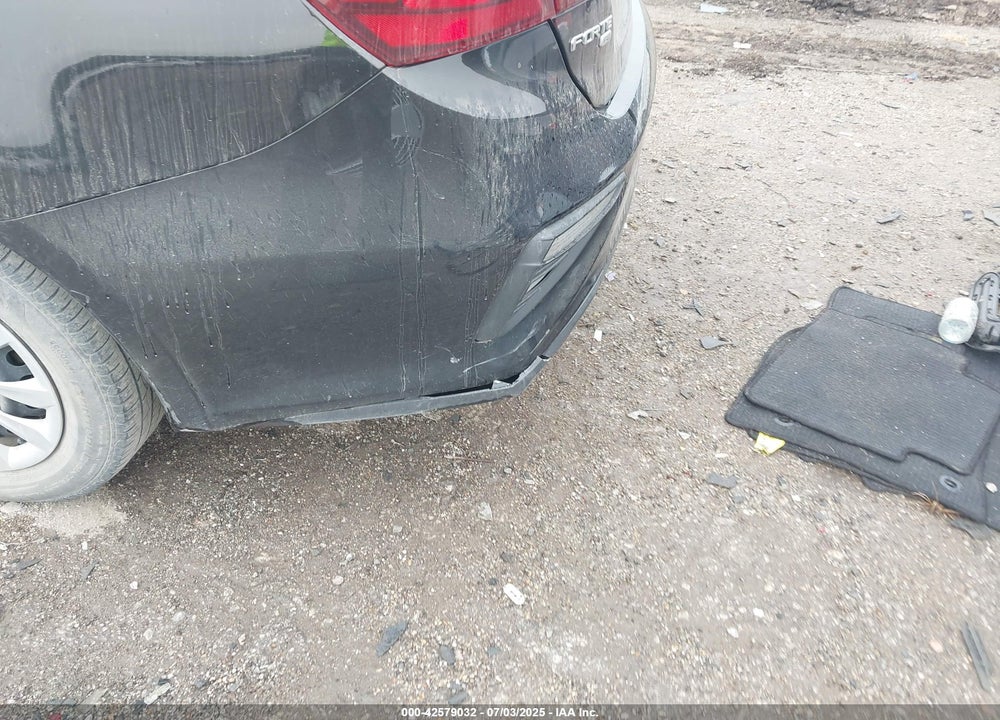 2021 KIA FORTE VIN: 3KPF24AD1ME401759