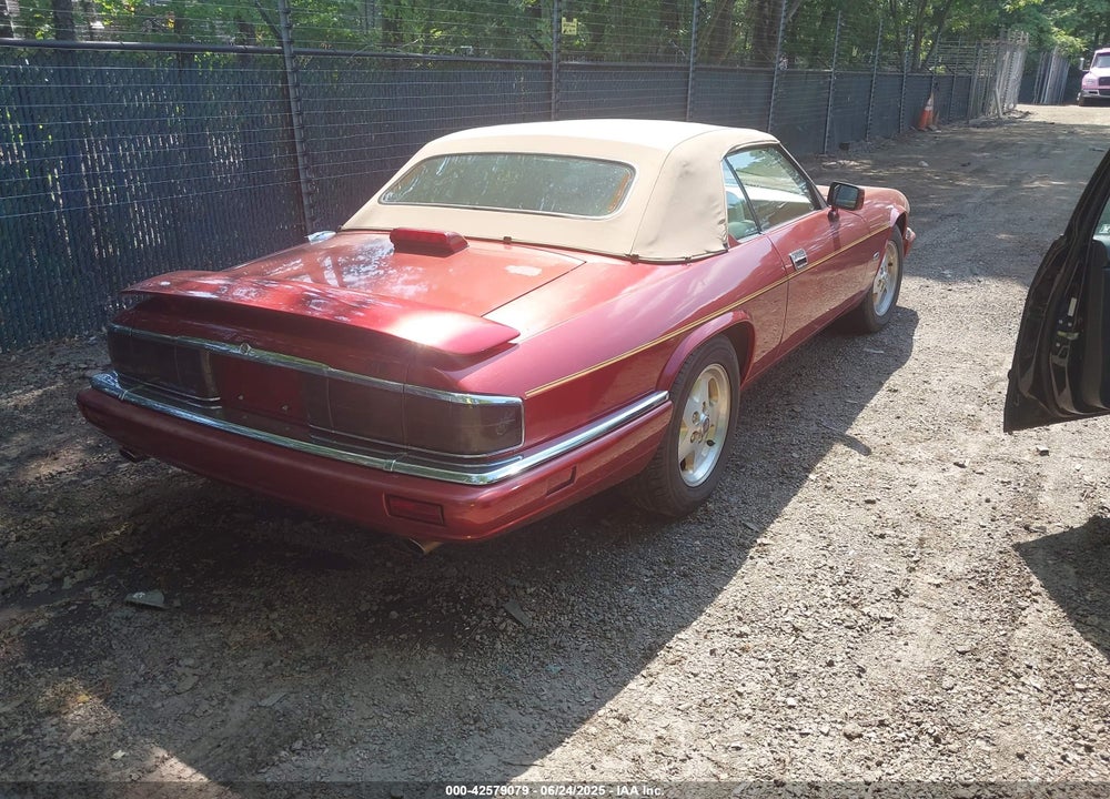 1994 JAGUAR XJS 2+2 VIN: SAJNX2341RC194160