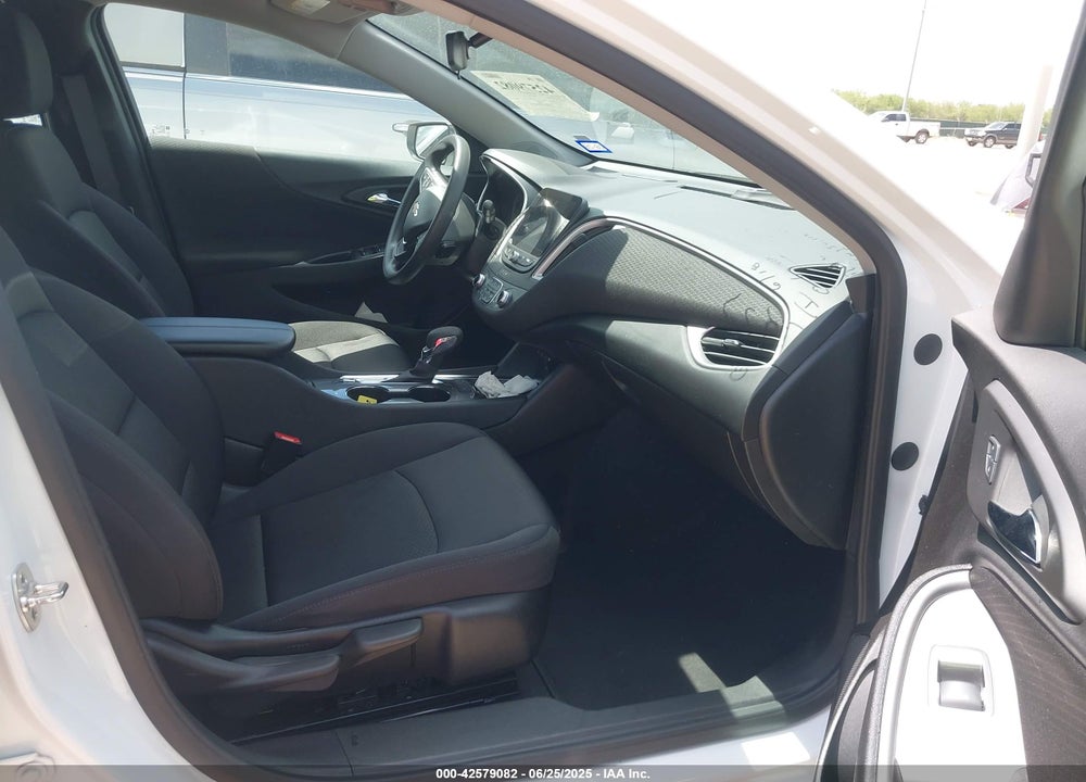 2025 CHEVROLET MALIBU VIN: 1G1ZD5ST1SF118034