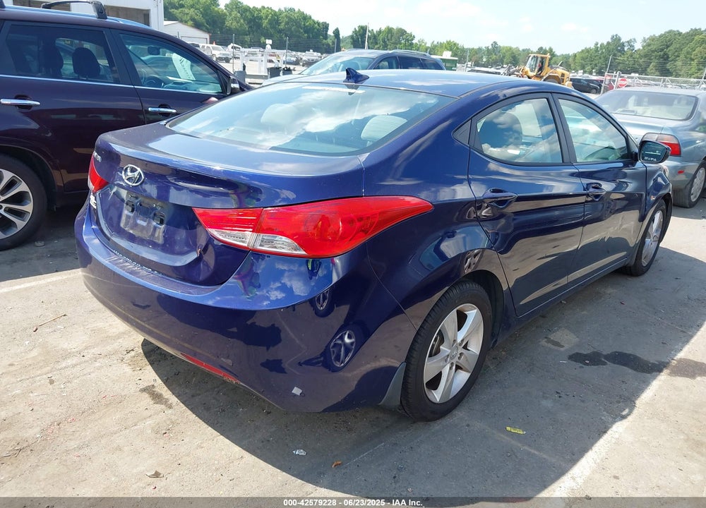 2013 HYUNDAI ELANTRA VIN: 5NPDH4AE3DH273292