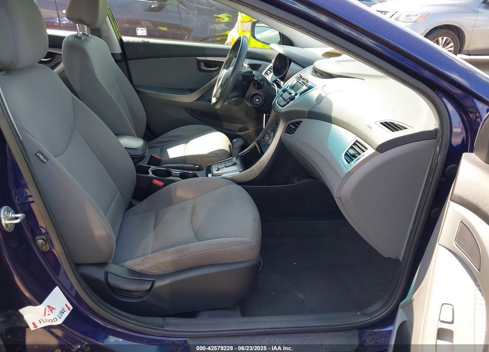 2013 HYUNDAI ELANTRA VIN: 5NPDH4AE3DH273292