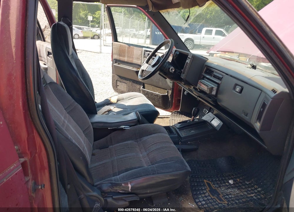 1991 GMC S15 JIMMY VIN: 1GKDT13ZXM2551852