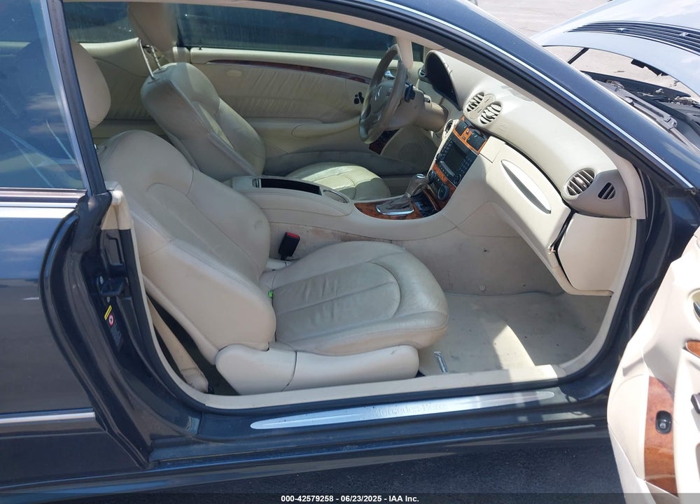 2008 MERCEDES-BENZ CLK 550 VIN: WDBTJ72H68F253384