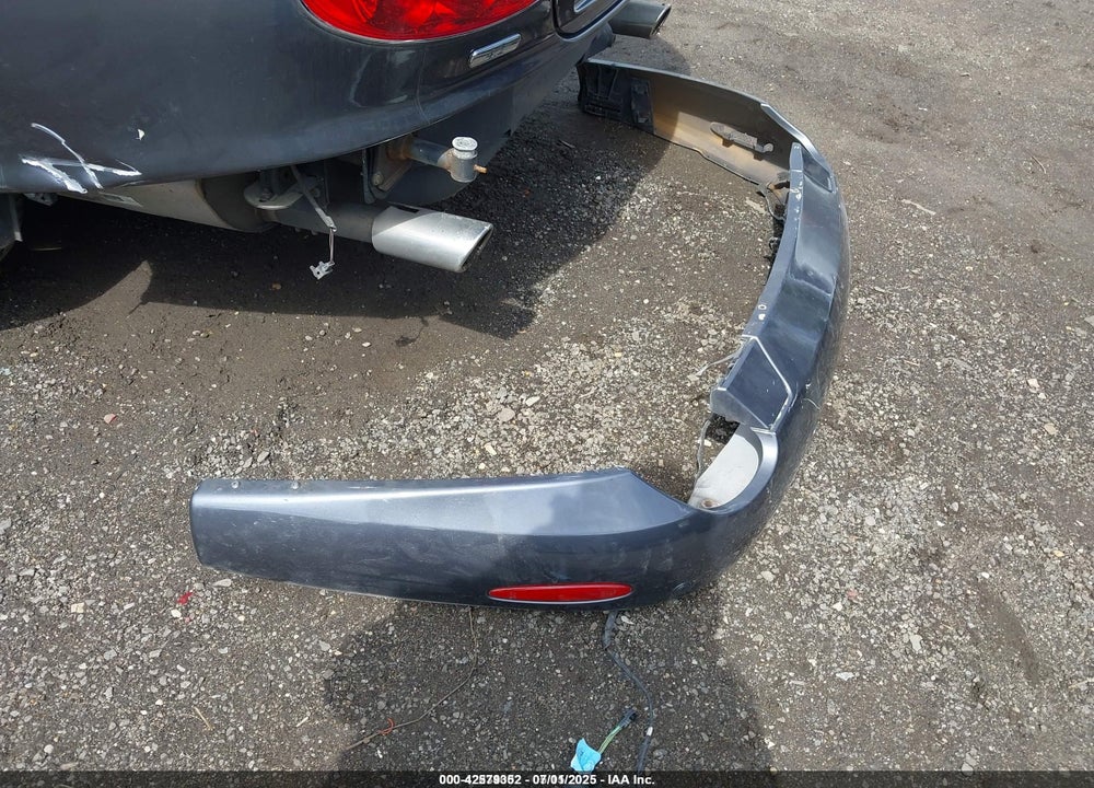 2005 JAGUAR XK8 VIN: SAJDA41C552A43201
