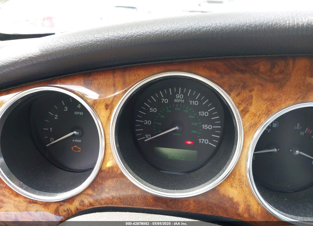 2005 JAGUAR XK8 VIN: SAJDA41C552A43201