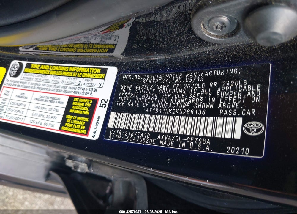 2019 TOYOTA CAMRY VIN: 4T1B11HK2KU268136