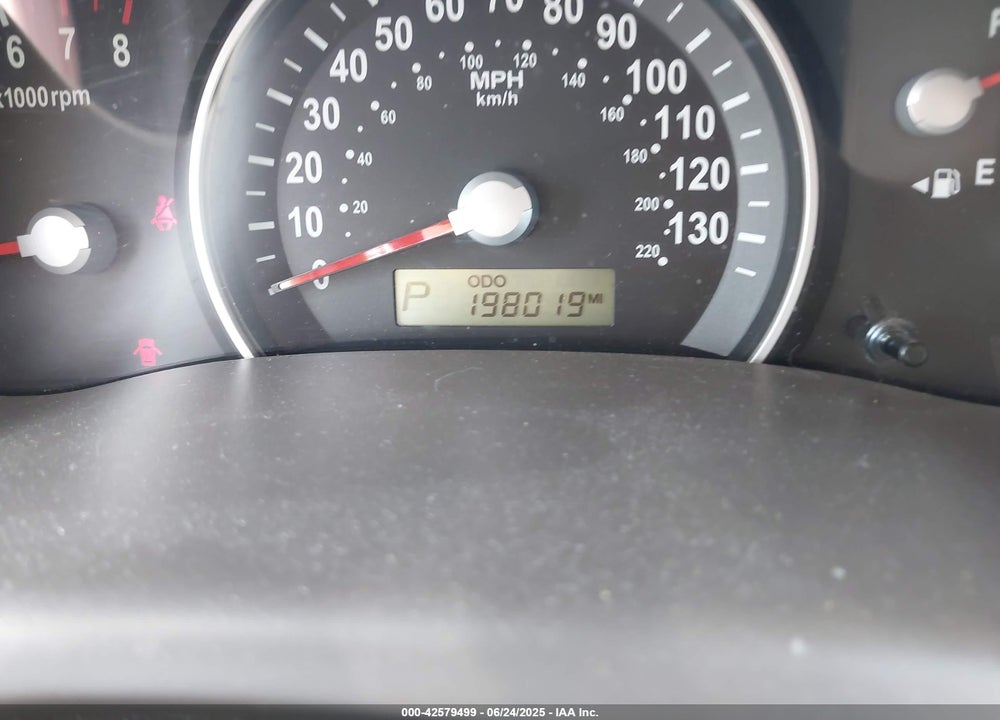 2010 KIA SEDONA LX VIN: KNDMG4C39A6354415
