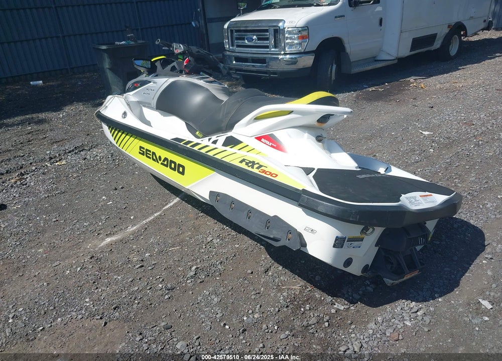 2017 SEA DOO RXT-300 VIN: 00000YDV12081C717