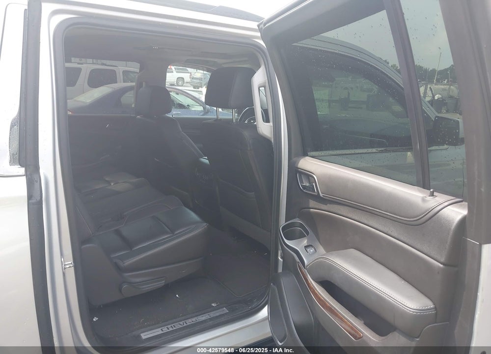 2019 CHEVROLET SUBURBAN VIN: 1GNSKHKC6KR368147