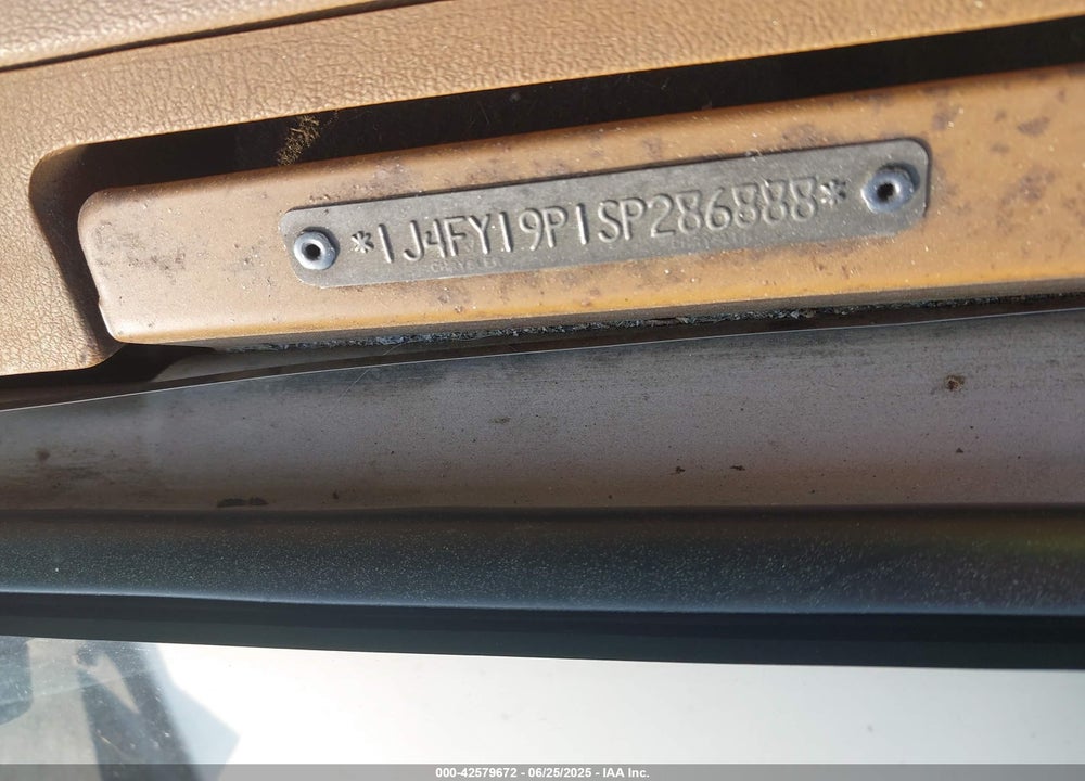 1995 JEEP WRANGLER / YJ VIN: 1J4FY19P1SP286888