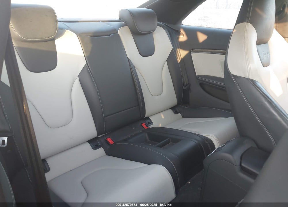 2014 AUDI S5 VIN: WAUCGAFR7EA075300