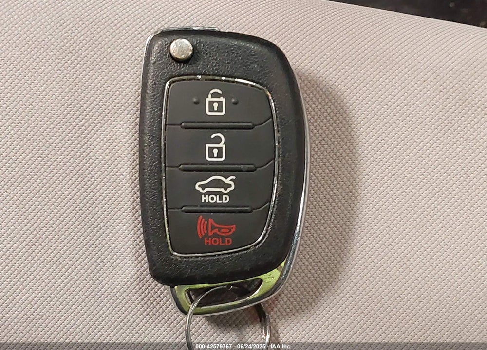2015 HYUNDAI SONATA VIN: 5NPE24AF2FH178885