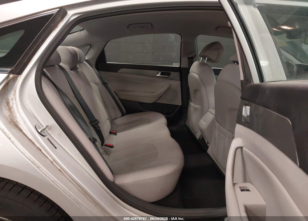 2015 HYUNDAI SONATA VIN: 5NPE24AF2FH178885