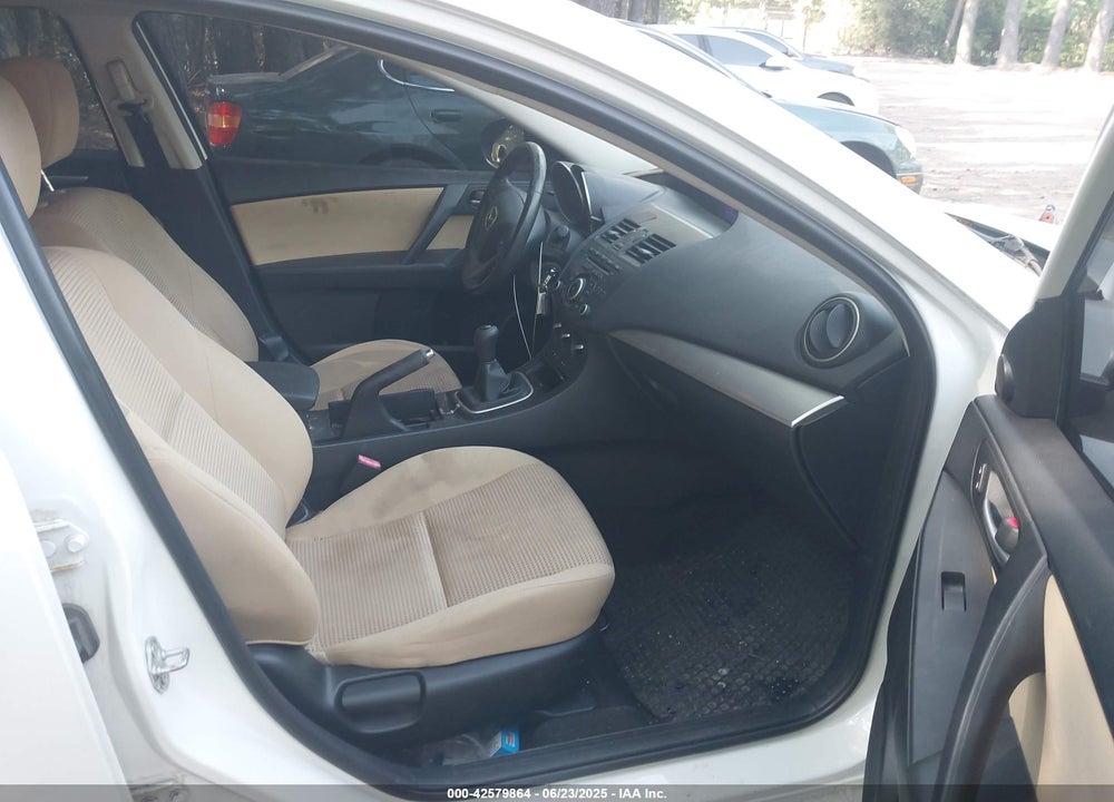2012 MAZDA MAZDA3 VIN: JM1BL1L82C1615882