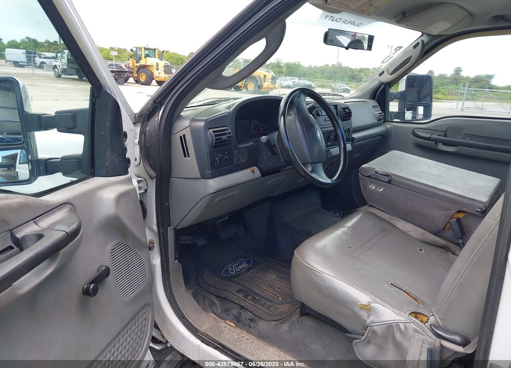 2006 FORD F-350 CHASSIS XL/XLT VIN: 1FDWF365X6ED01654