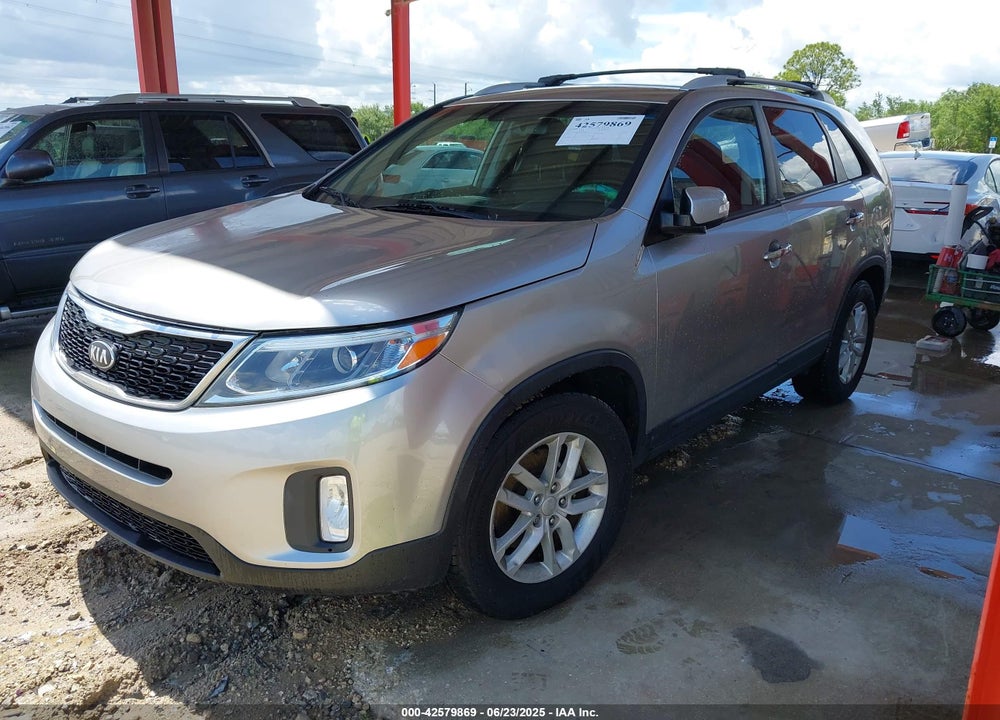 2014 KIA SORENTO LX VIN: 5XYKT4A65EG464543