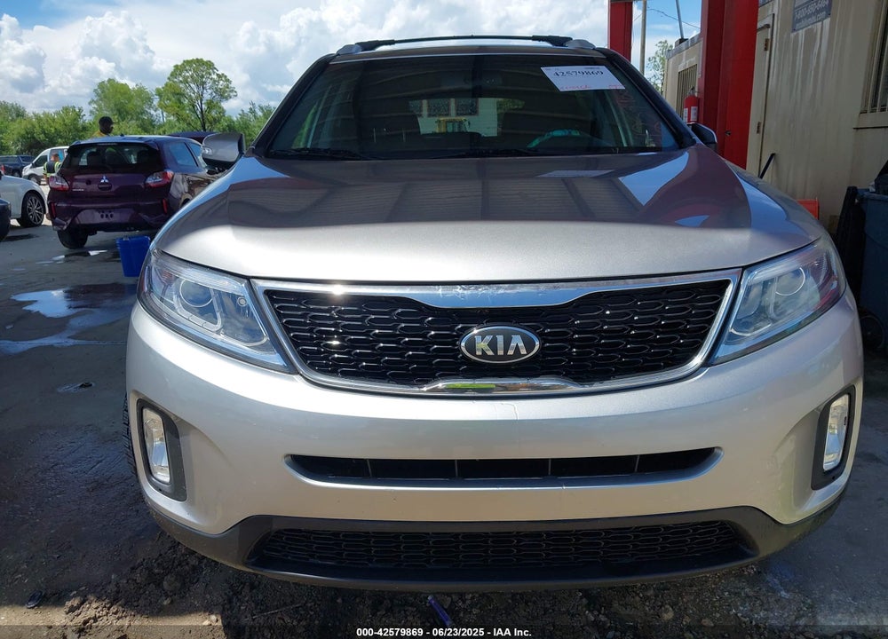 2014 KIA SORENTO LX VIN: 5XYKT4A65EG464543