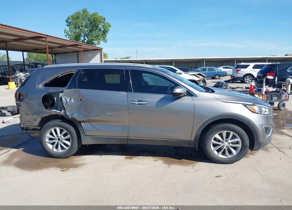 2017 KIA SORENTO VIN: 5XYPG4A34HG209130