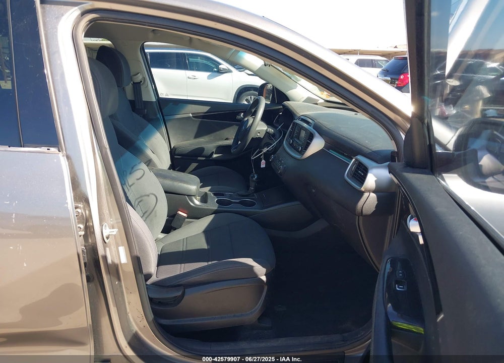 2017 KIA SORENTO VIN: 5XYPG4A34HG209130