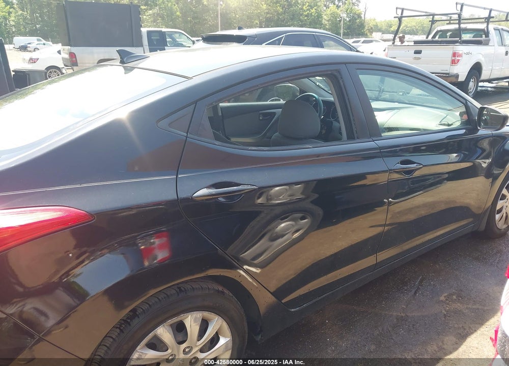 2013 HYUNDAI ELANTRA VIN: 5NPDH4AE4DH155848