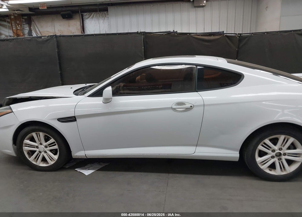 2008 HYUNDAI TIBURON VIN: KMHHM66D98U280005