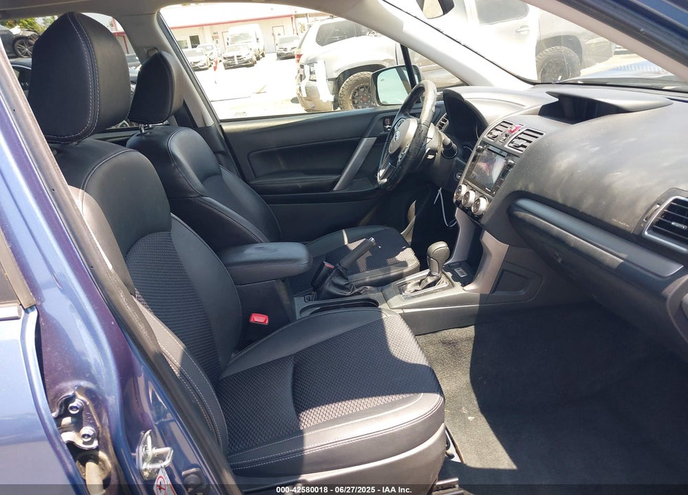 2018 SUBARU FORESTER VIN: JF2SJGEC2JH432160