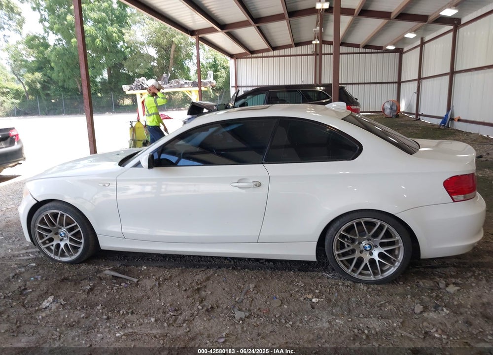 2009 BMW 1 SERIES VIN: WBAUP73599VK75814