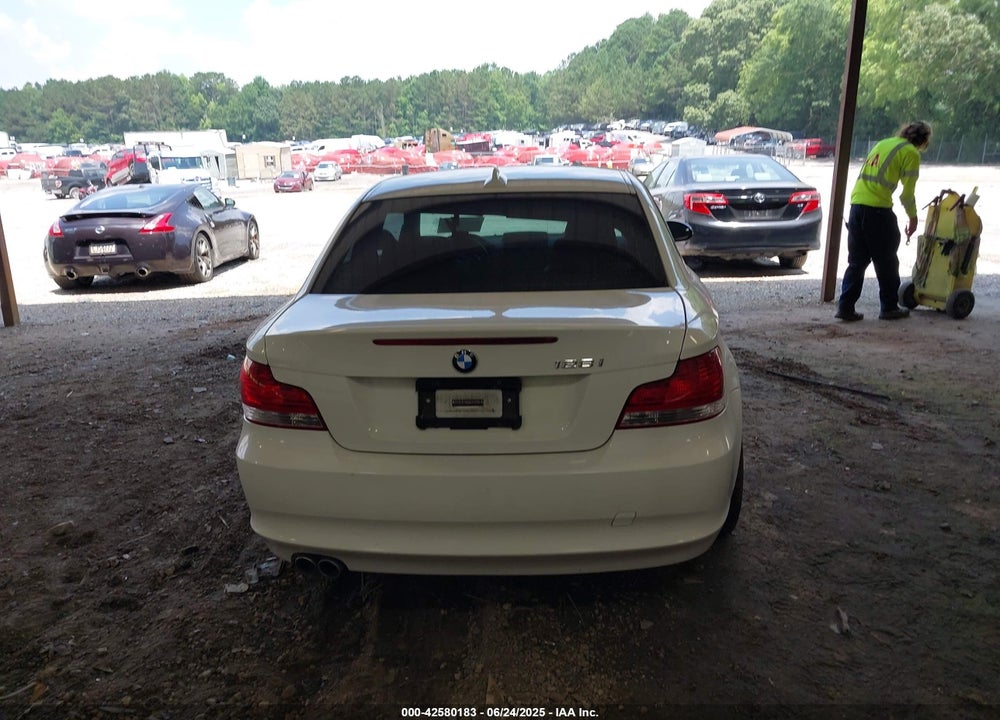 2009 BMW 1 SERIES VIN: WBAUP73599VK75814