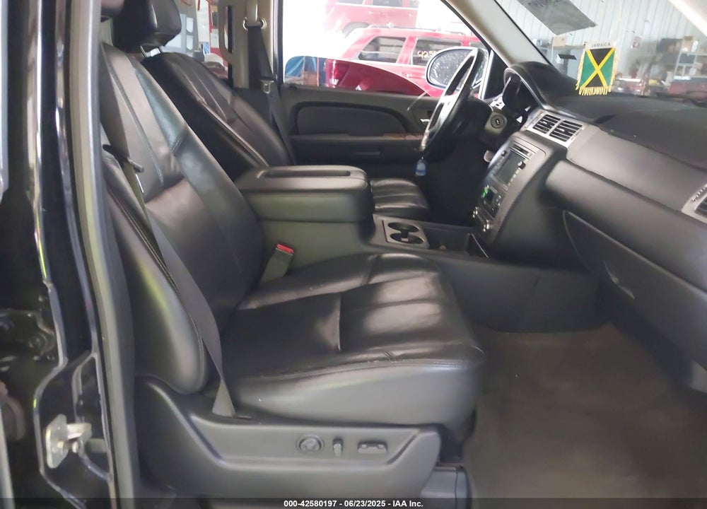 2007 CHEVROLET TAHOE LTZ VIN: 1GNFK13087R105226