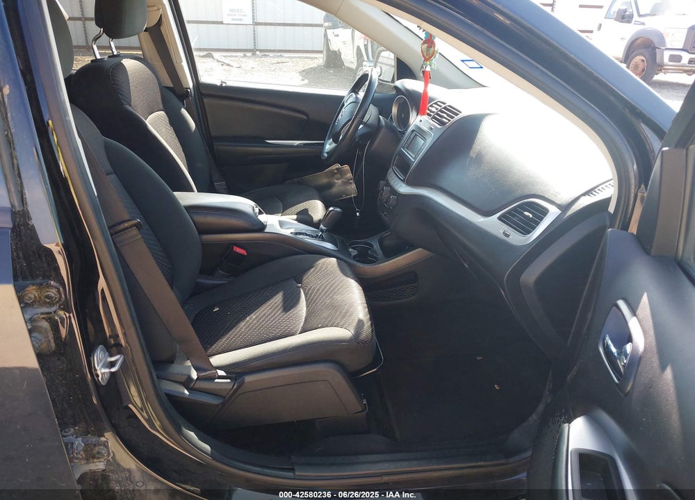 2018 DODGE JOURNEY VIN: 3C4PDCBG1JT275105