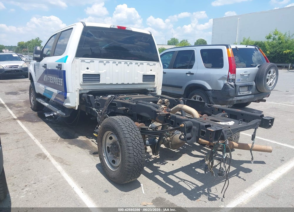 2019 FORD F-350 XL VIN: 1FT8W3B68KEF37774