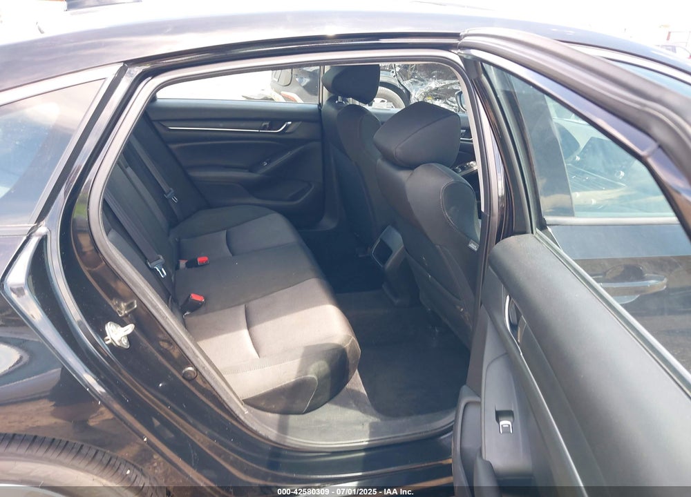 2019 HONDA ACCORD VIN: 1HGCV1F16KA105788