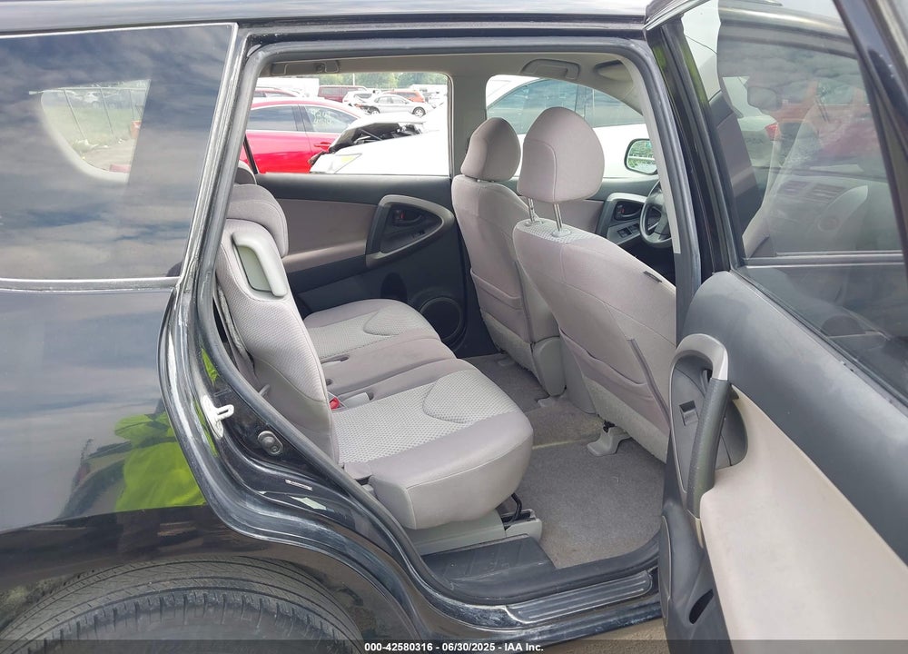 2007 TOYOTA RAV4 VIN: JTMZD33V975069867